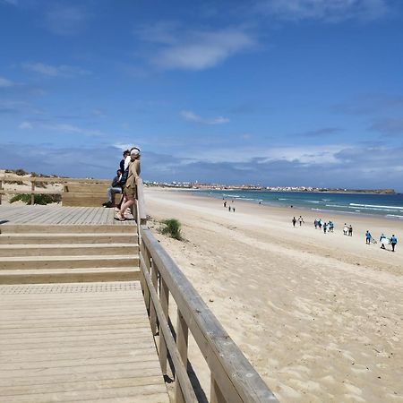 פניש Beach And Surf מראה חיצוני תמונה
