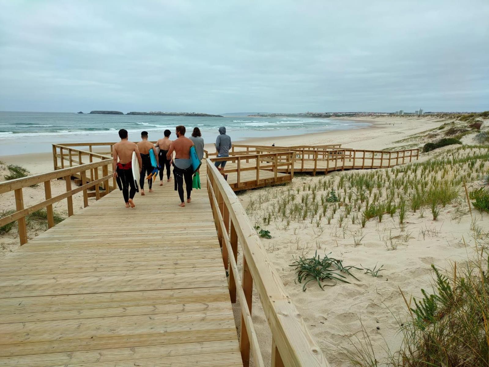 פניש Beach And Surf מראה חיצוני תמונה